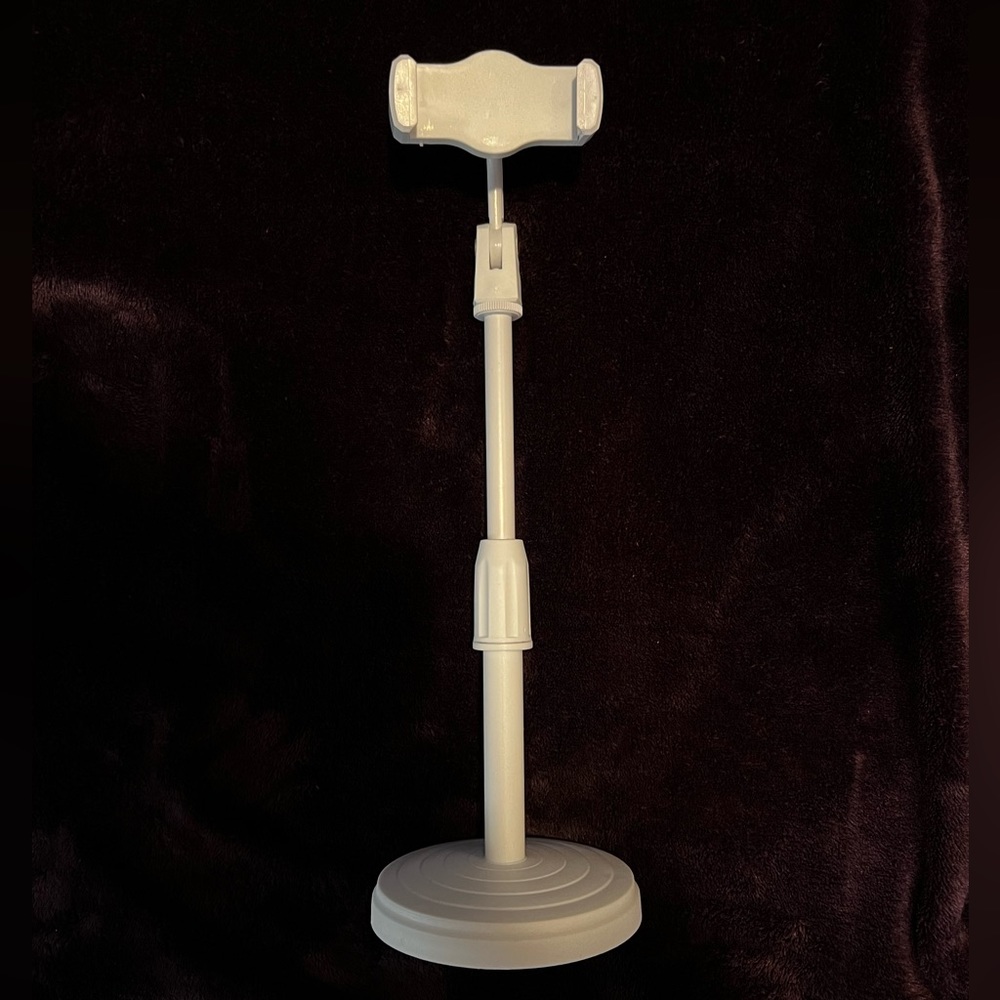 Phone stand holder ✨